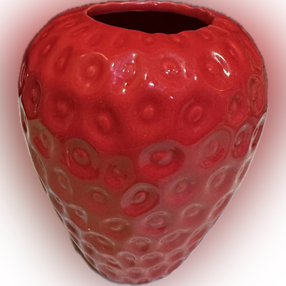 RED STRAWBERRY CERAMIC VASE FLOWER ART DECOR CENTERPIECE TABLE ARRANGEMENT 6”